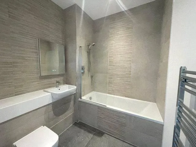 Normandy House, RG21, photo 7