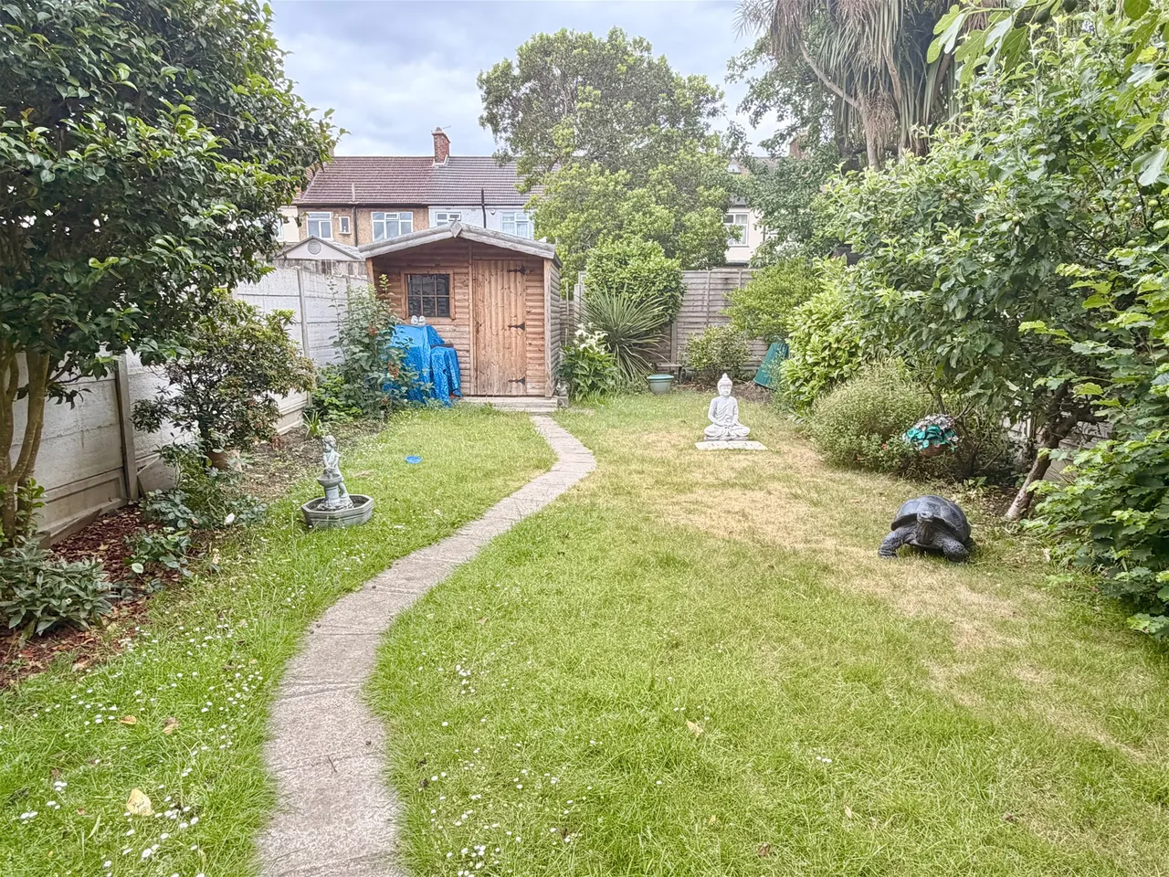 Galsworthy Avenue, Romford, Essex RM6 4PX, photo 12