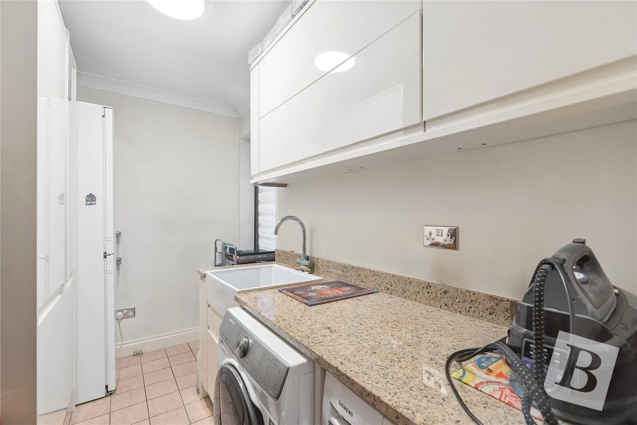 Swan Lane, Wickford, Essex, SS11, photo 7