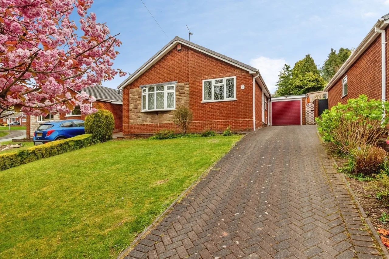 2 bed house for sale — Kingfisher Drive, Hednesford, Cannock, WS12