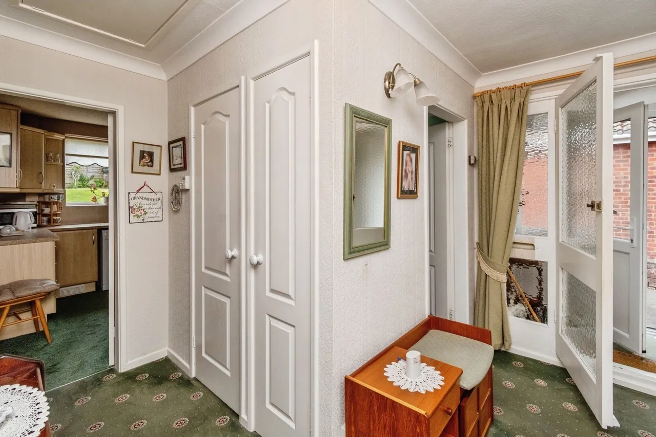 Kingfisher Drive, Hednesford, Cannock, WS12, photo 14