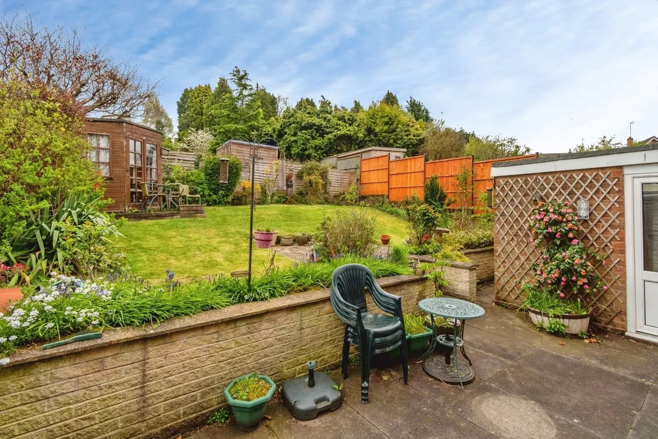 Kingfisher Drive, Hednesford, Cannock, WS12, photo 3