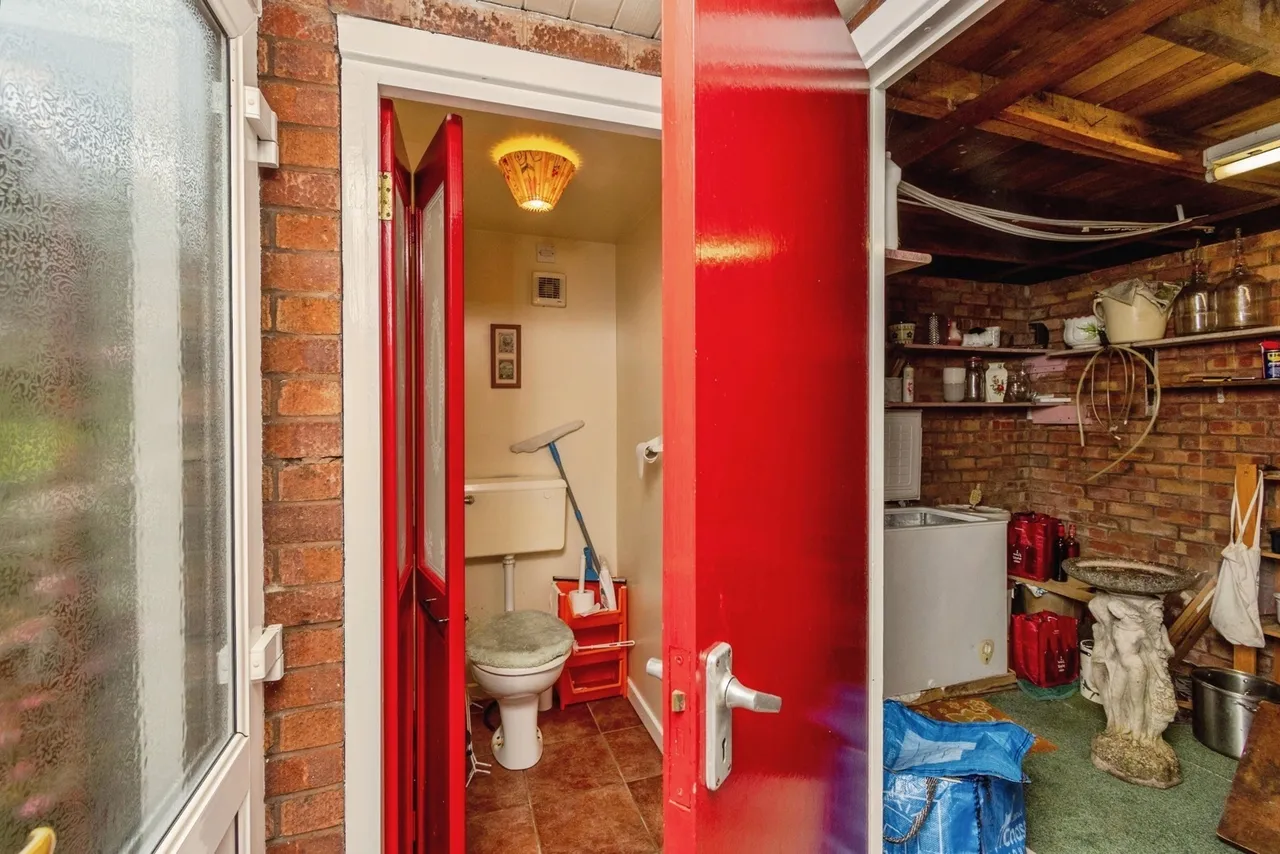 Kingfisher Drive, Hednesford, Cannock, WS12, photo 15