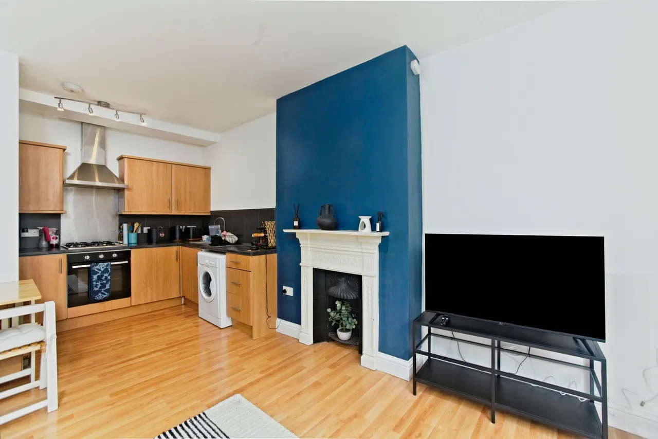 Norbury Crescent, Norbury, SW16, photo 3