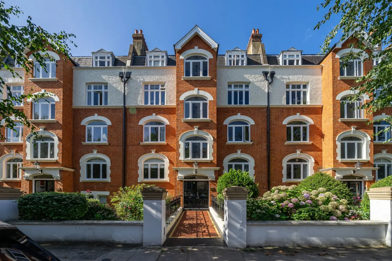 2 bed flat for sale — Widley Road, Maida Vale, London, W9