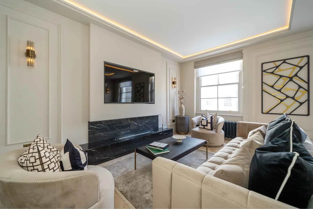 Gloucester Terrace, London, W2, photo 2