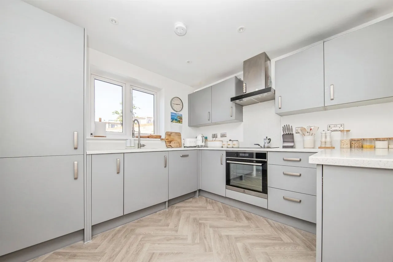 Vardri Close, Colchester, photo 6