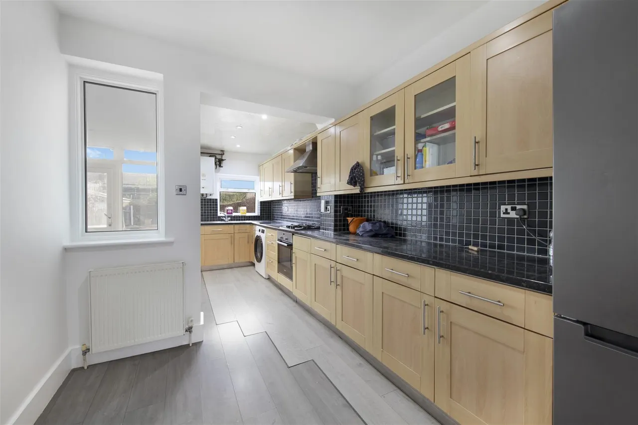 District Road, Wembley, HA0, photo 5