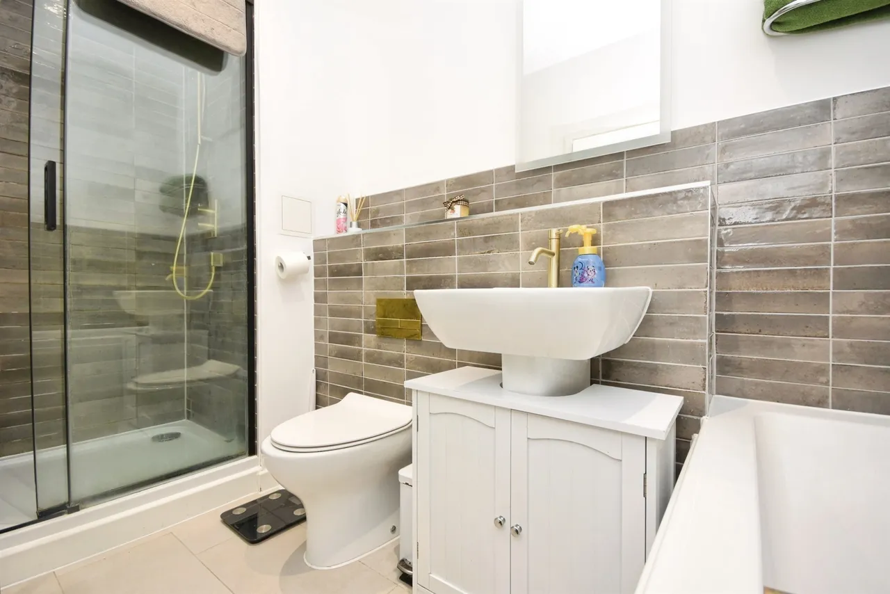 Eagle Way, Great Warley, CM13, photo 12