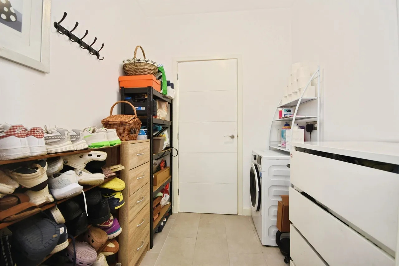 Eagle Way, Great Warley, CM13, photo 9
