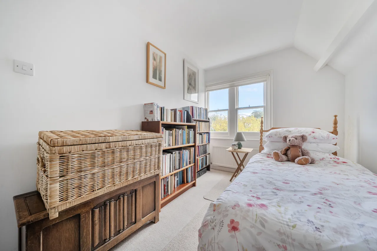 Rew Lane, Chichester, PO19, photo 7