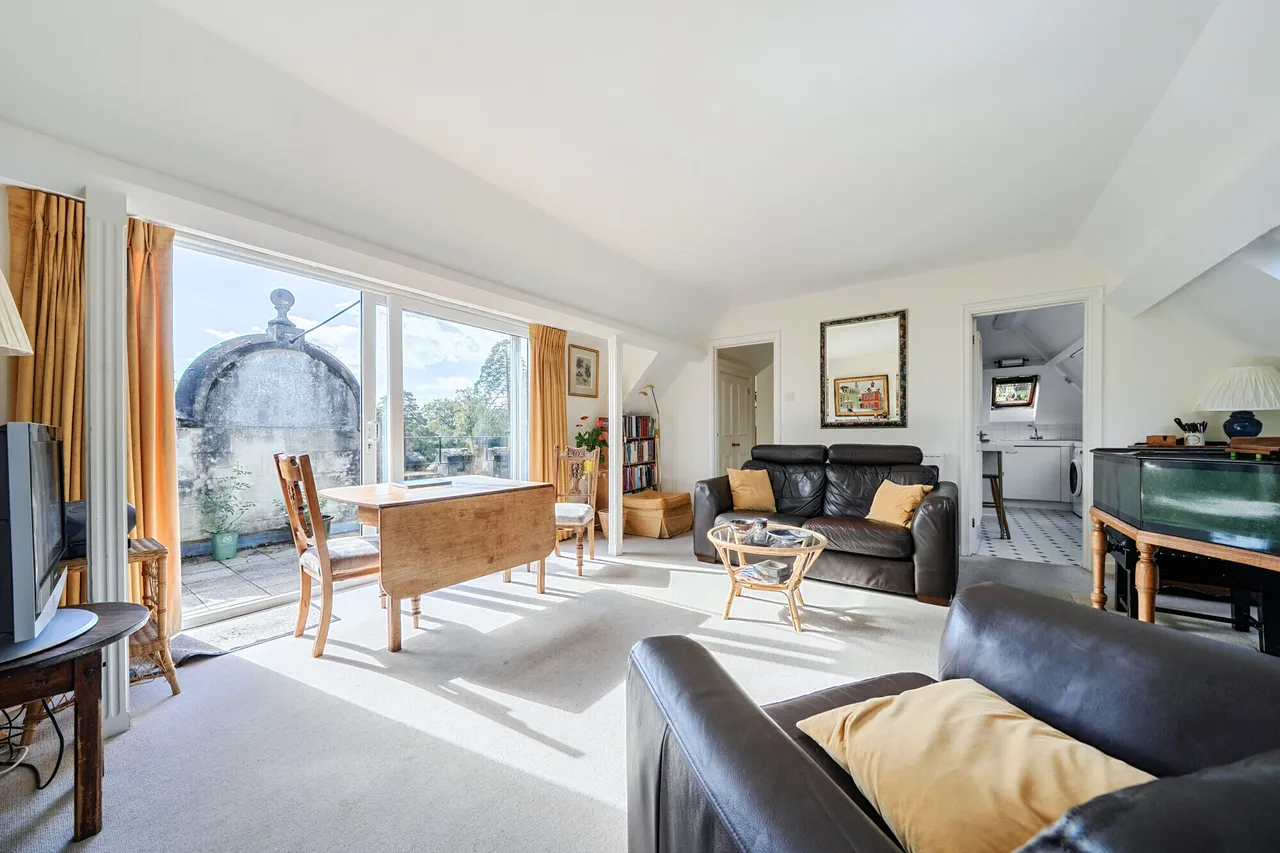 Rew Lane, Chichester, PO19, photo 4