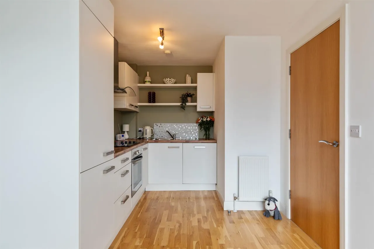 Mayfield Square, Blacks Road, BT10, photo 8