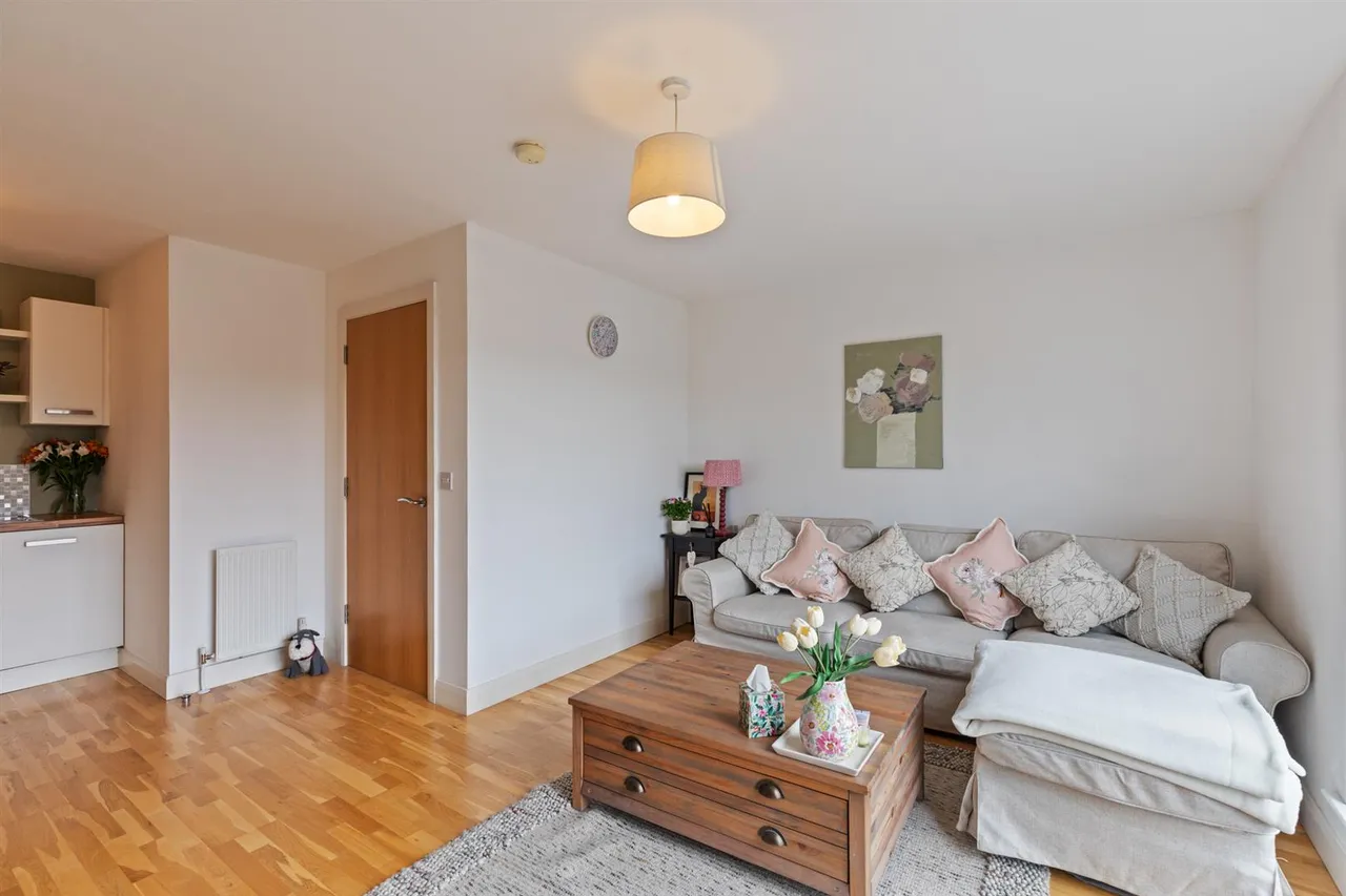 Mayfield Square, Blacks Road, BT10, photo 6