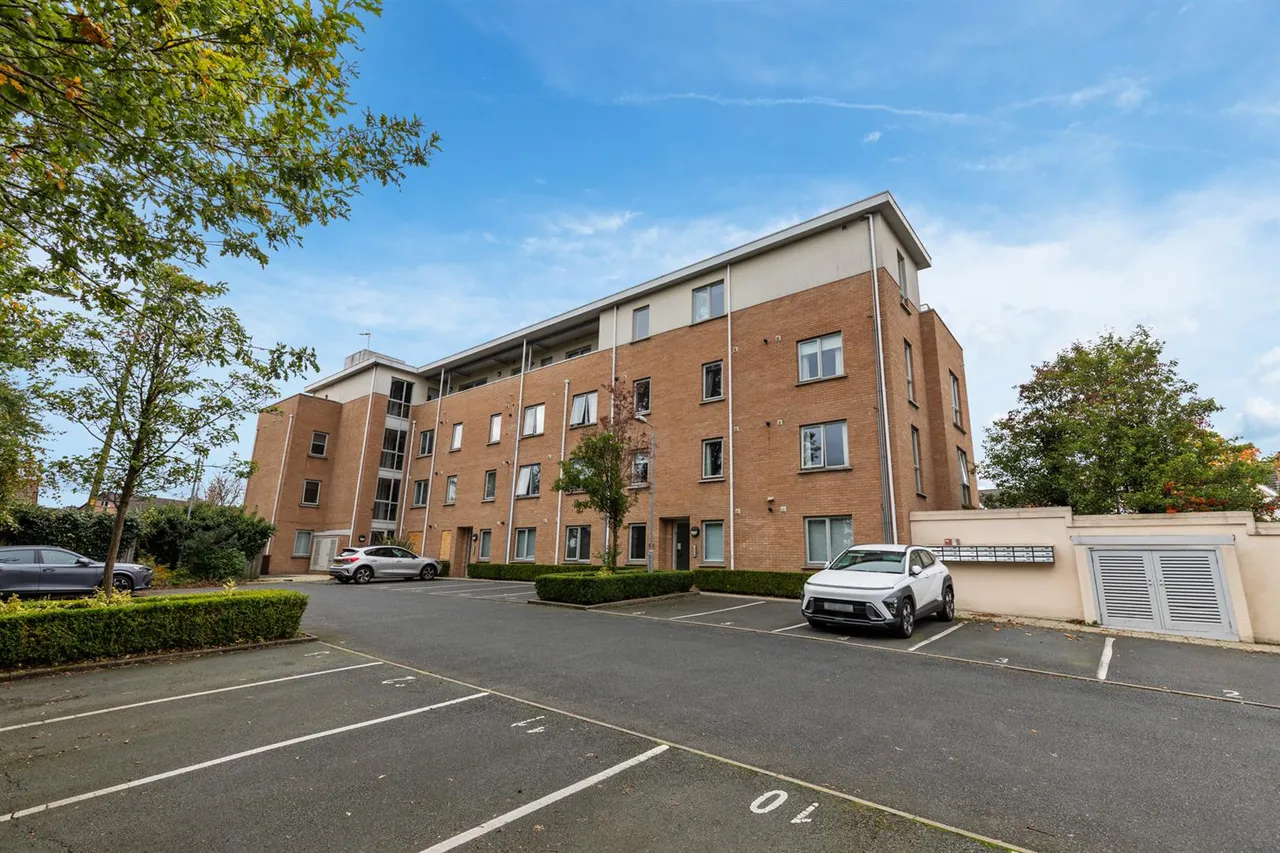 Mayfield Square, Blacks Road, BT10, photo 18
