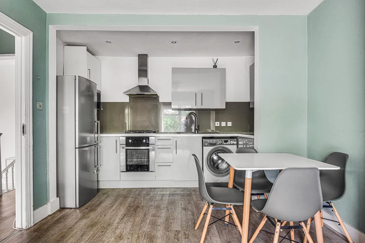 Garratt Road, Edgware, HA8, photo 4