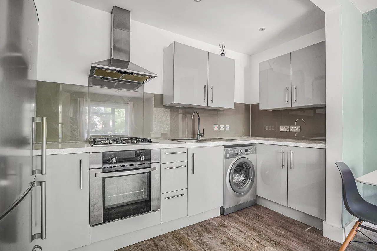 Garratt Road, Edgware, HA8, photo 5