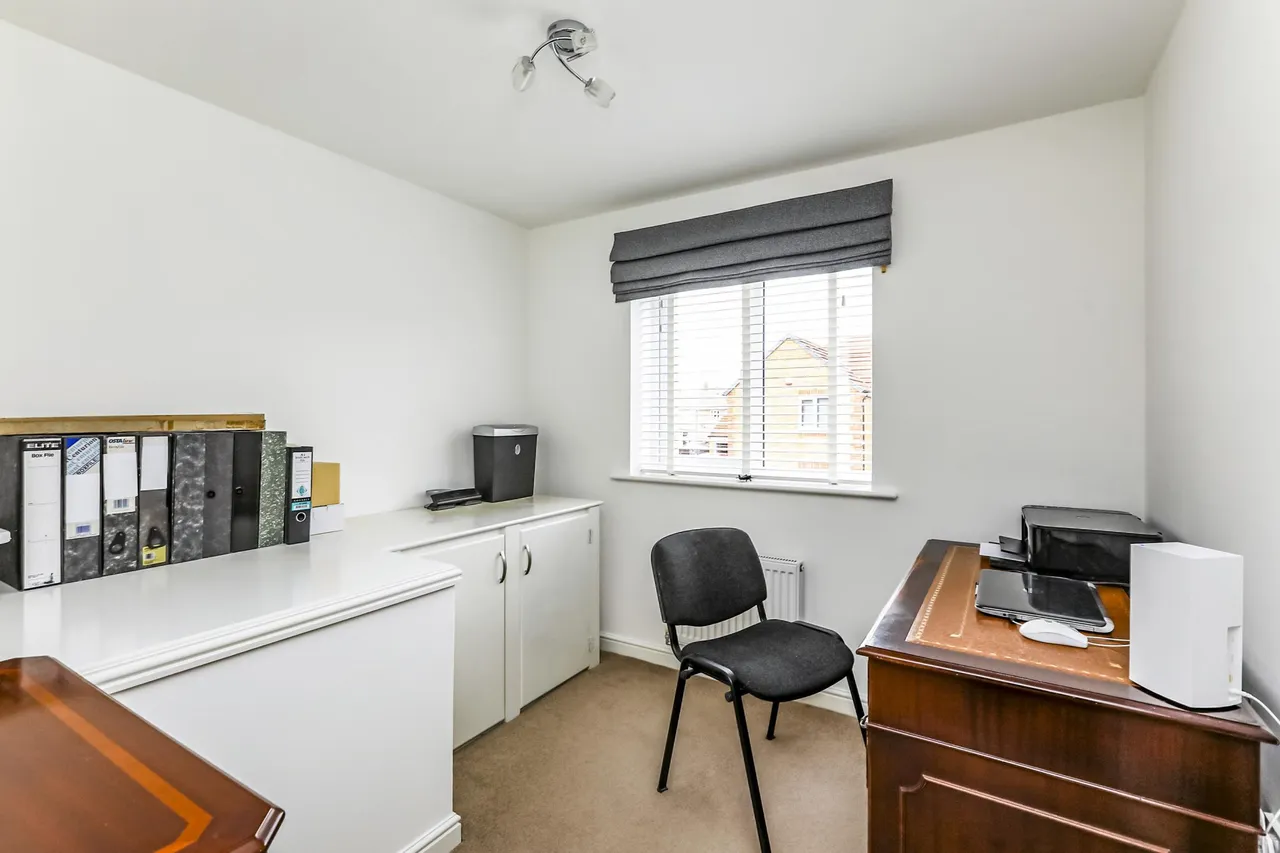 Cemetery Road, Langold, S81, photo 13