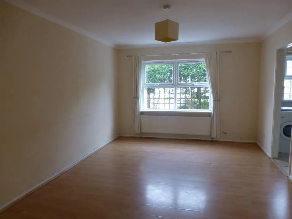 2 bed house to rent — Osterley Park View Road, Hanwell, London, W7 2HH