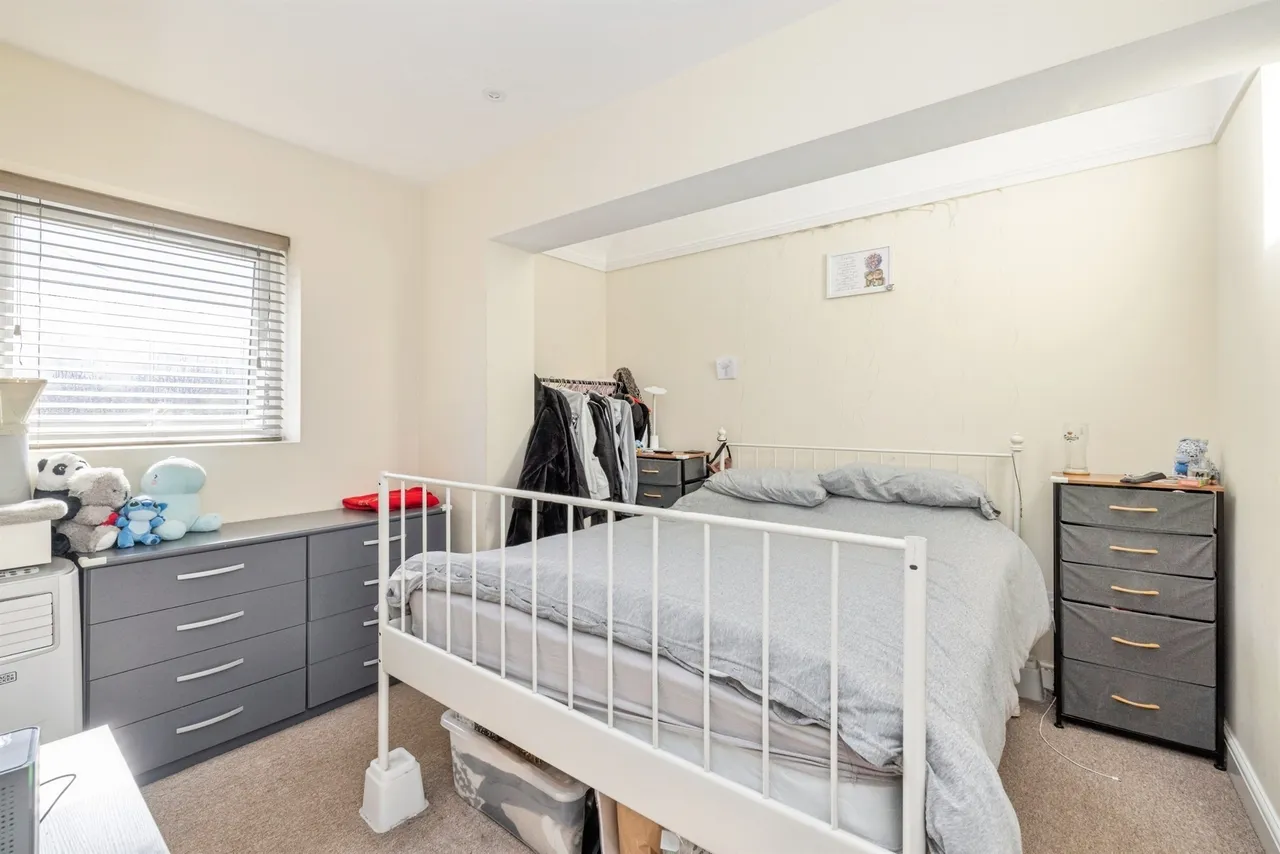 Mildred Avenue, Watford, photo 6