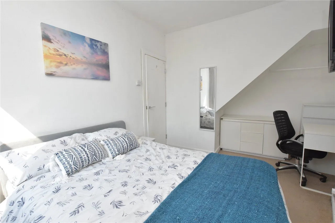 Thornville Grove, Leeds, LS6, photo 3