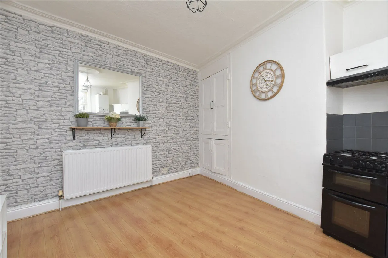 Thornville Grove, Leeds, LS6, photo 10