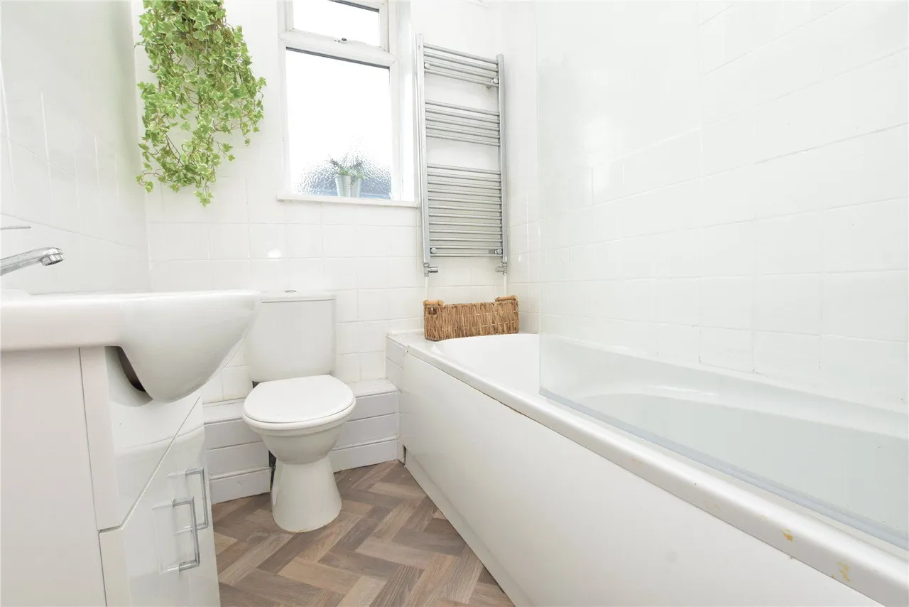 Thornville Grove, Leeds, LS6, photo 5