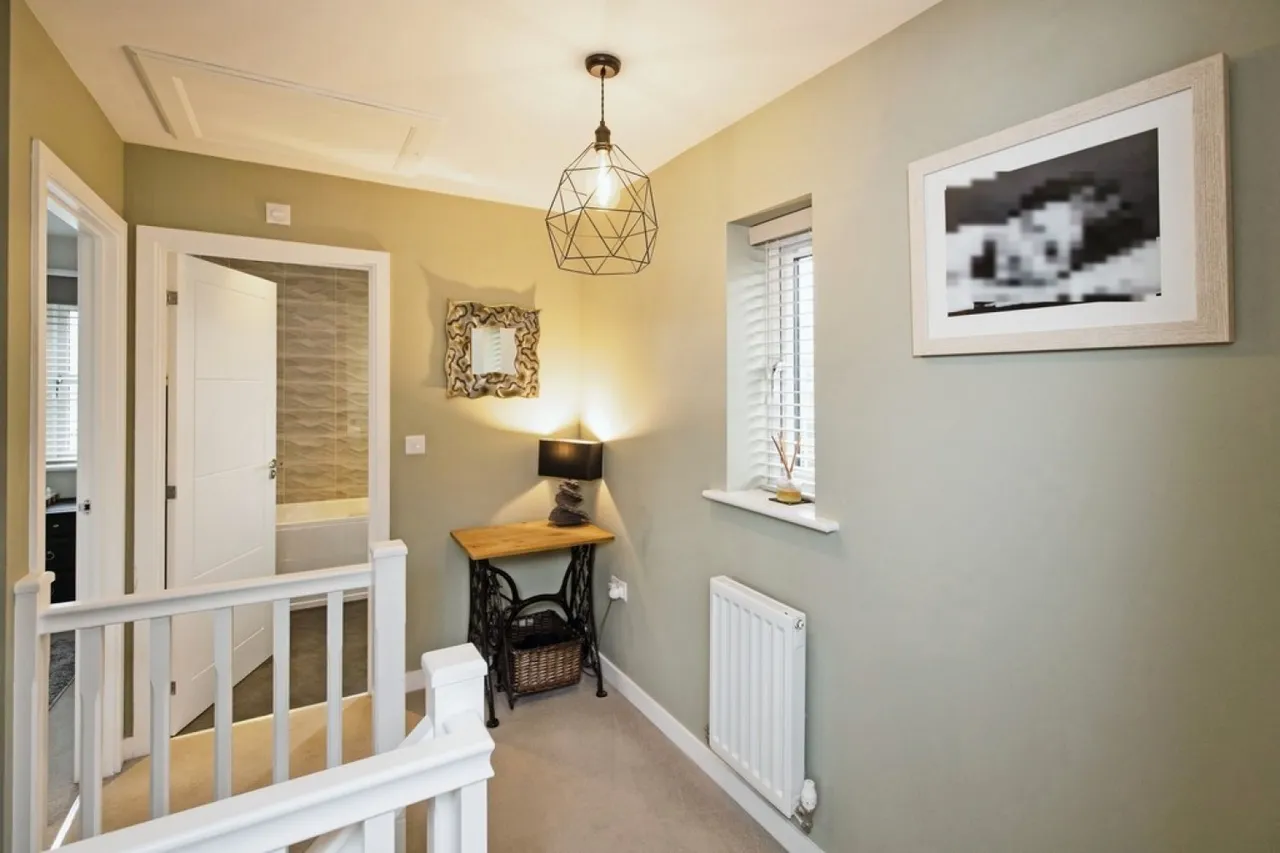 Ayrton Drive, Castle Donington, photo 11