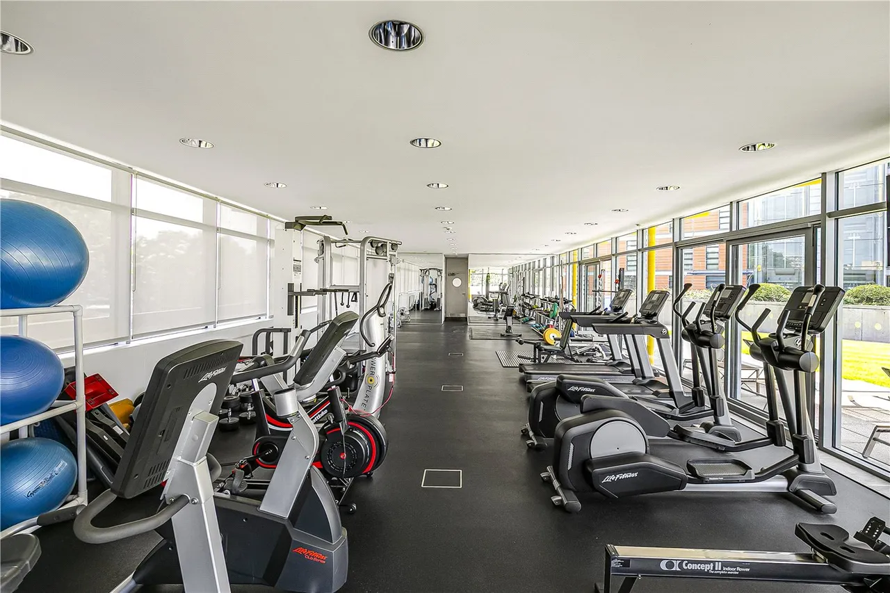 2 bed flat for sale — Battersea Church Road, London, SW11