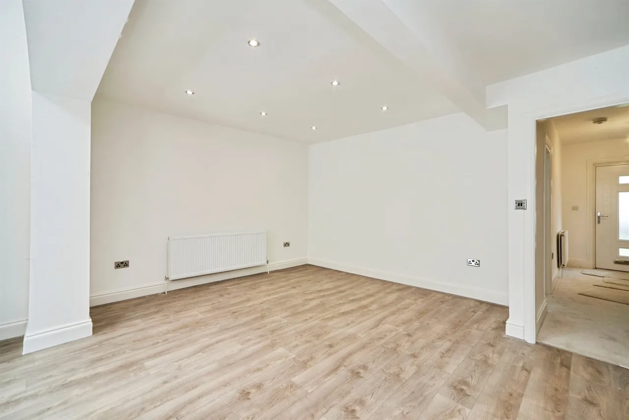 Chatsworth Road, Pudsey, photo 8