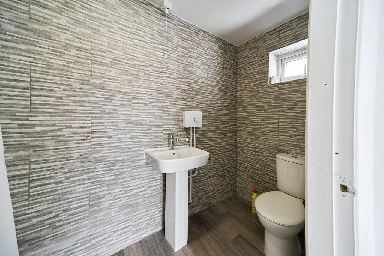 Chatsworth Road, Pudsey, photo 7