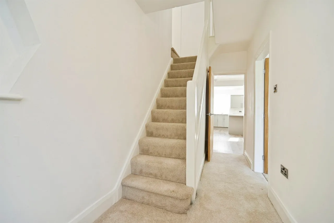 Chatsworth Road, Pudsey, photo 6