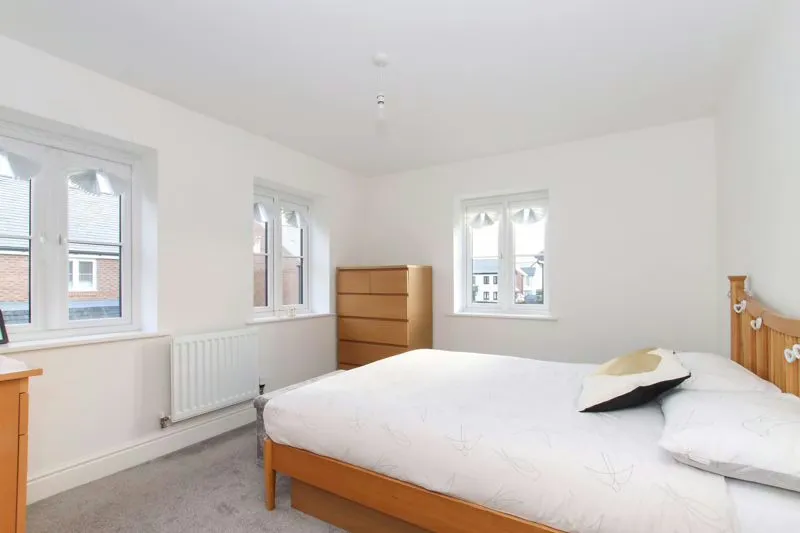 Waring Crescent, Aston Clinton, Buckinghamshire, HP22 0AB, photo 6
