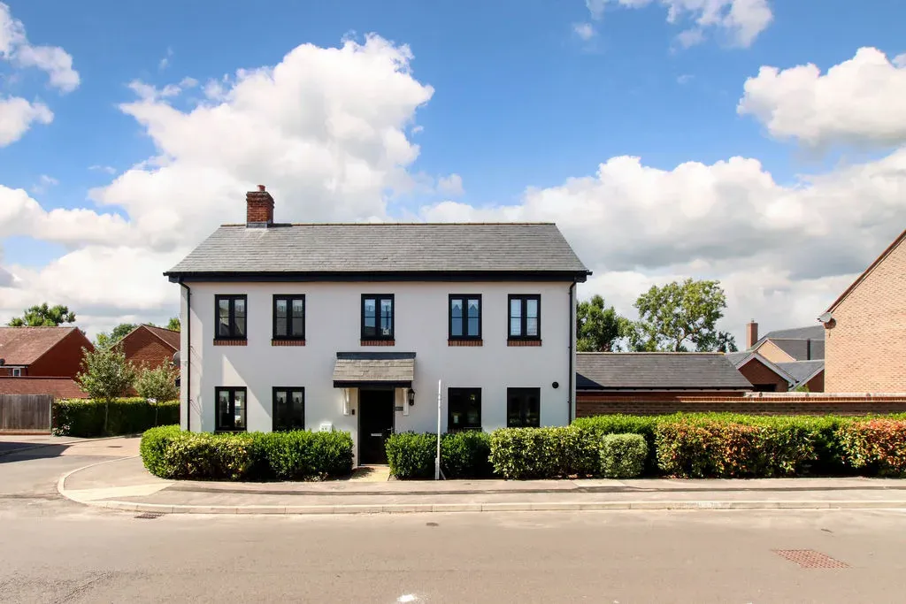 4 bed house for sale — Waring Crescent, Aston Clinton, Buckinghamshire, HP22 0AB