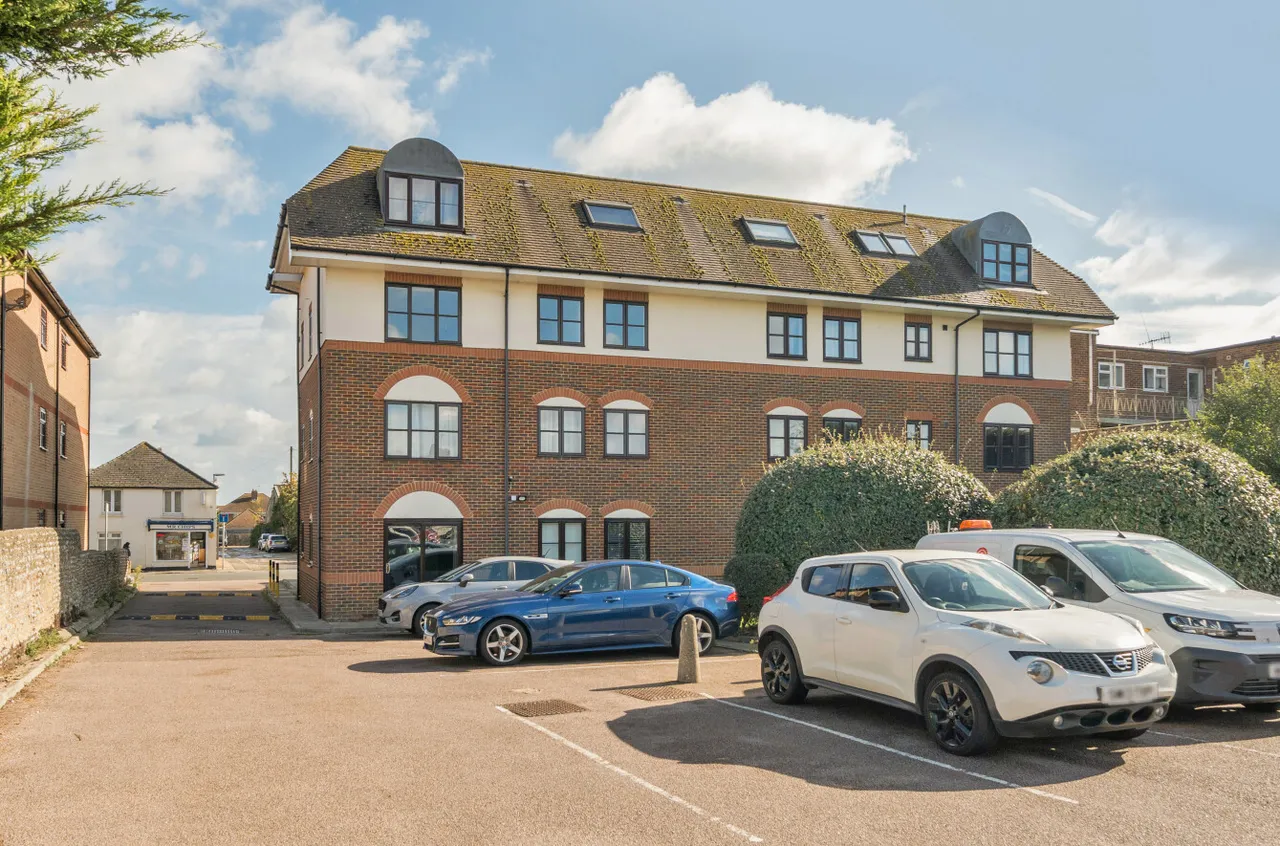 South Street, Lancing, BN15, photo 16