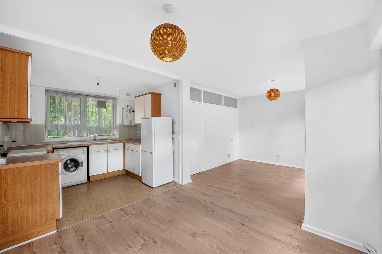 Keevil Drive, London, photo 7