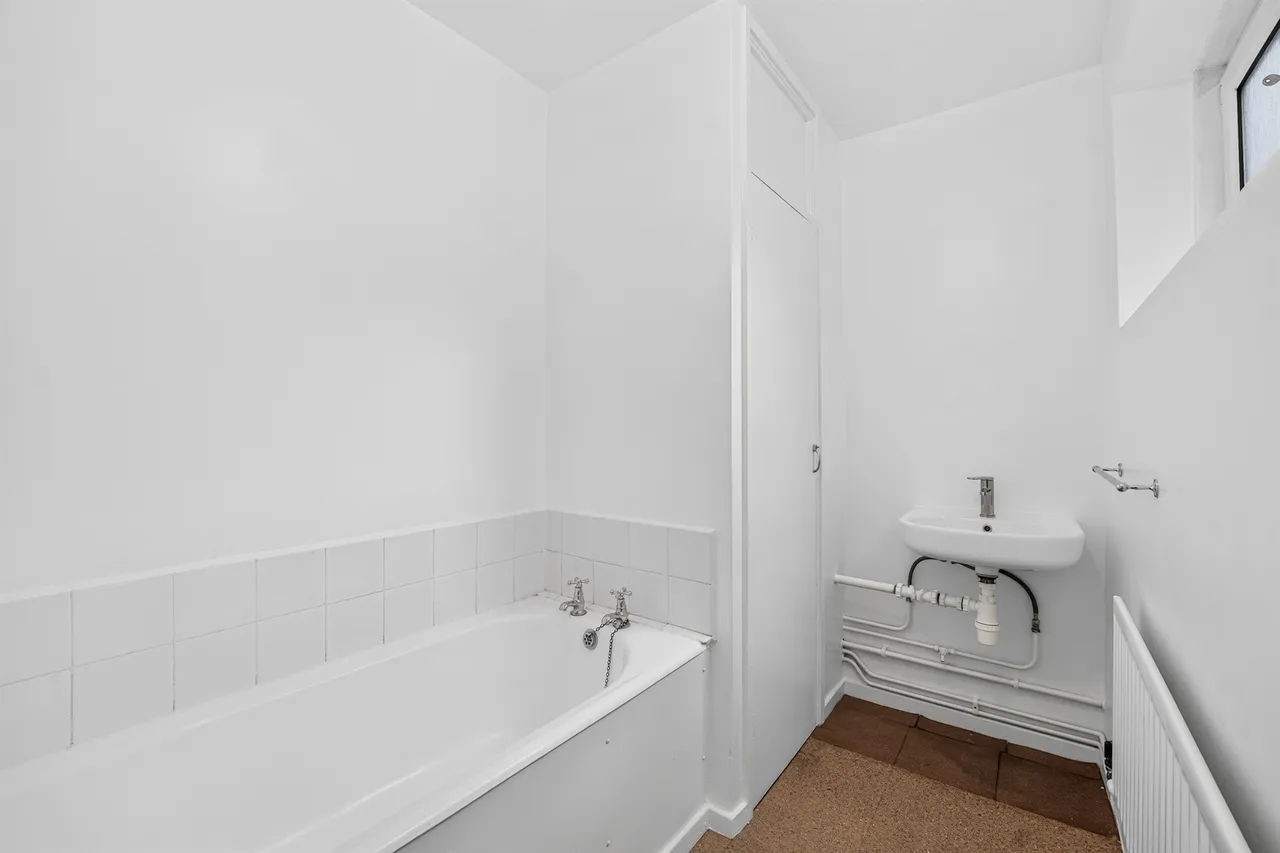 Keevil Drive, London, photo 10
