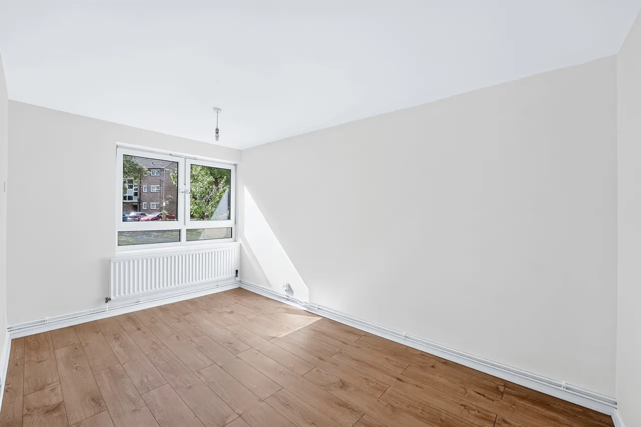 Keevil Drive, London, photo 11