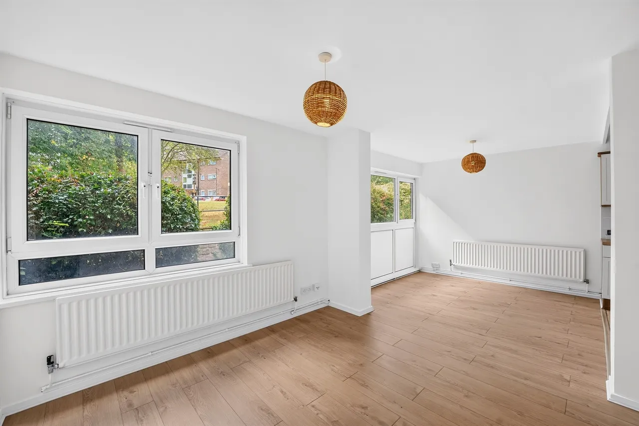 Keevil Drive, London, photo 6