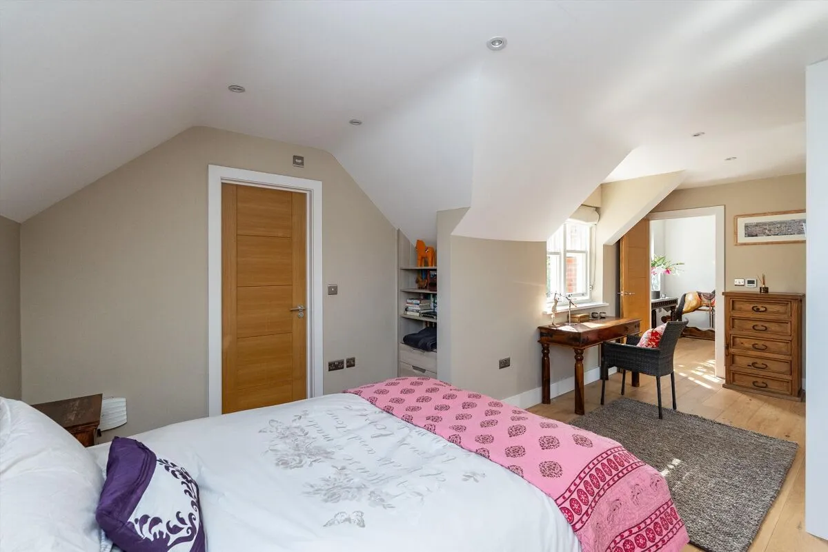 Boughton Hall Avenue, Send, GU23, photo 18