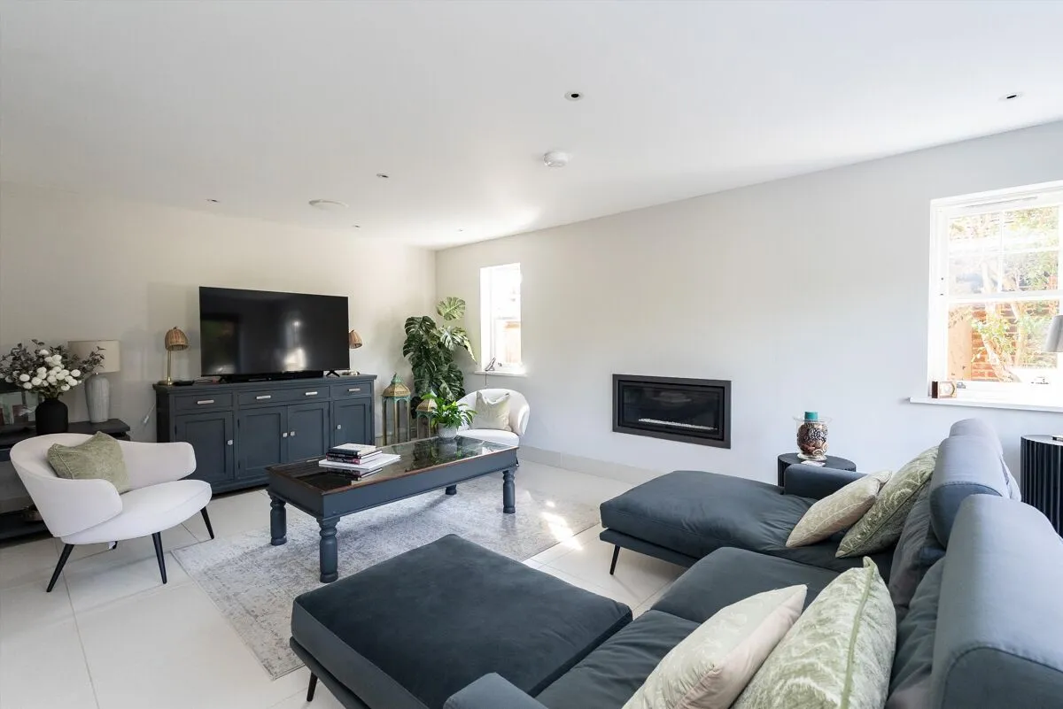 Boughton Hall Avenue, Send, GU23, photo 9