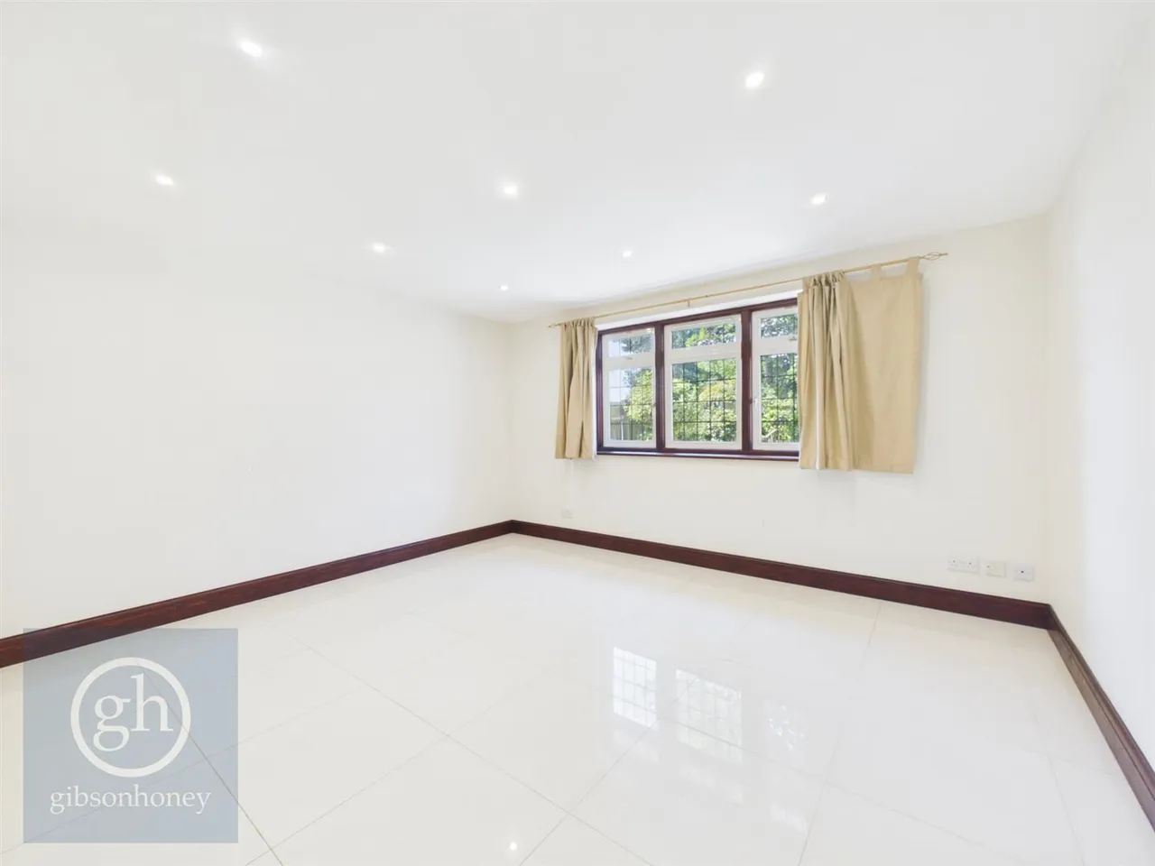 Sharps Lane, Ruislip, HA4 7JB, photo 12