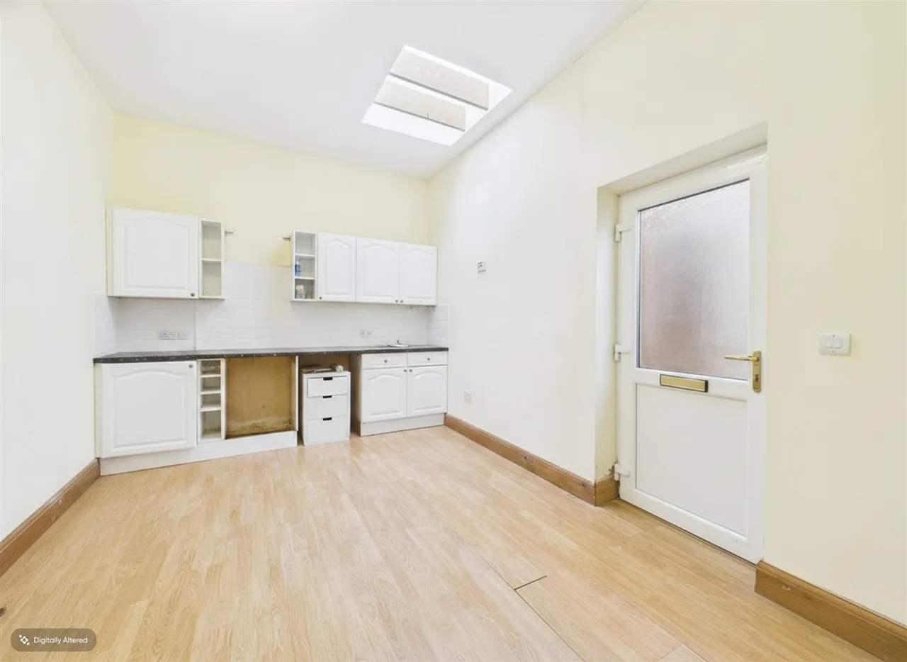 Sharps Lane, Ruislip, HA4 7JB, photo 4