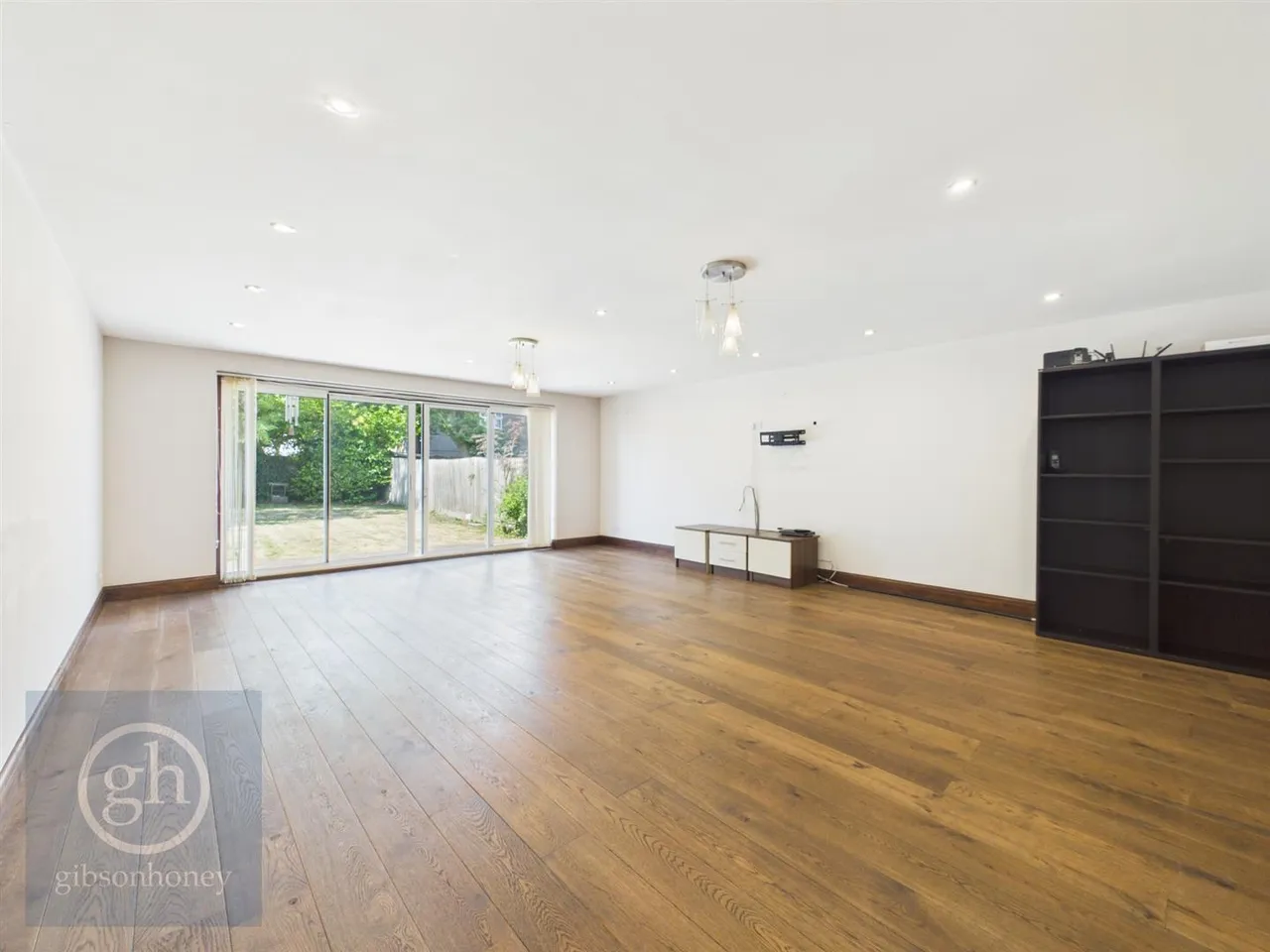 Sharps Lane, Ruislip, HA4 7JB, photo 6