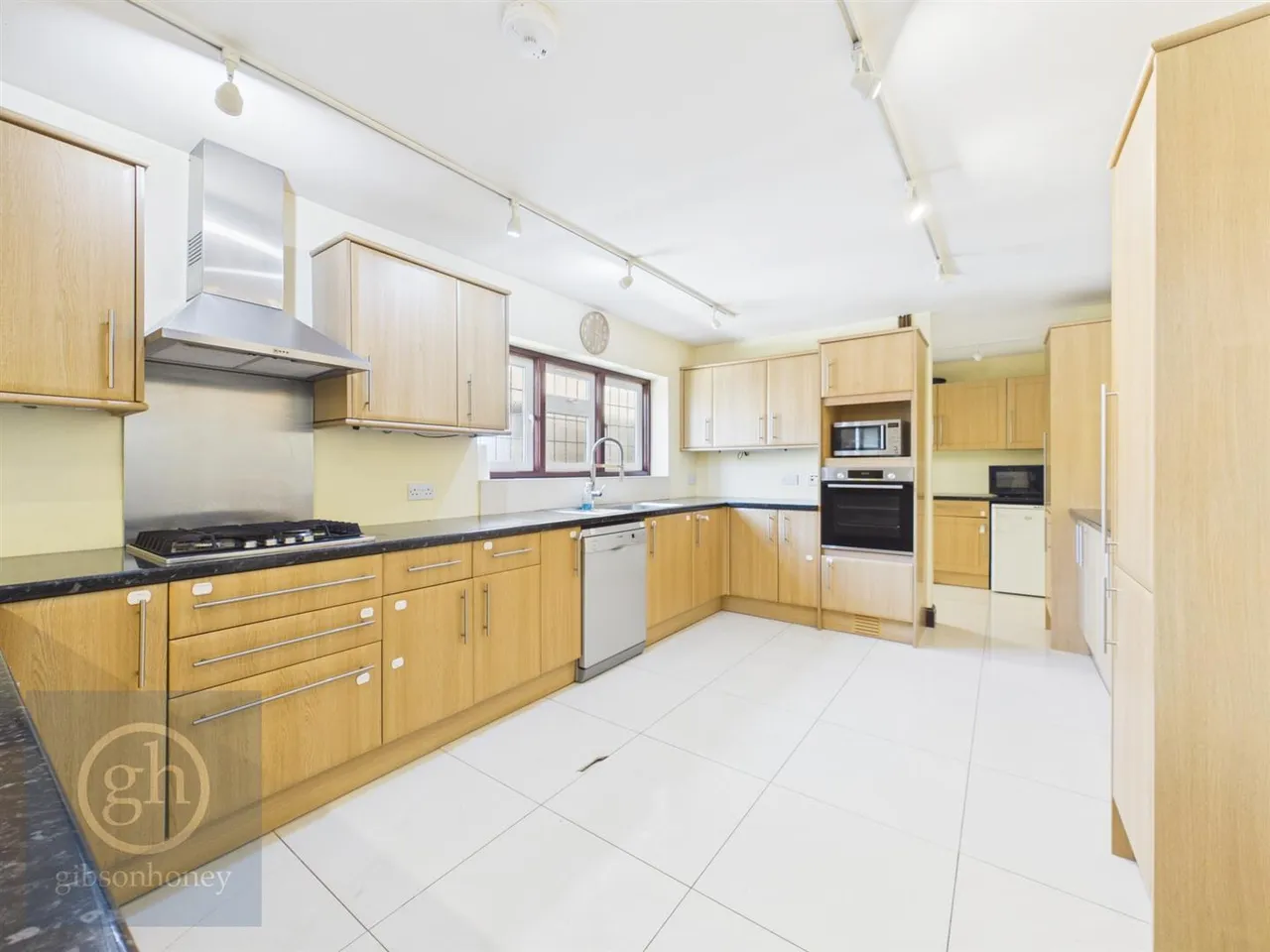Sharps Lane, Ruislip, HA4 7JB, photo 14