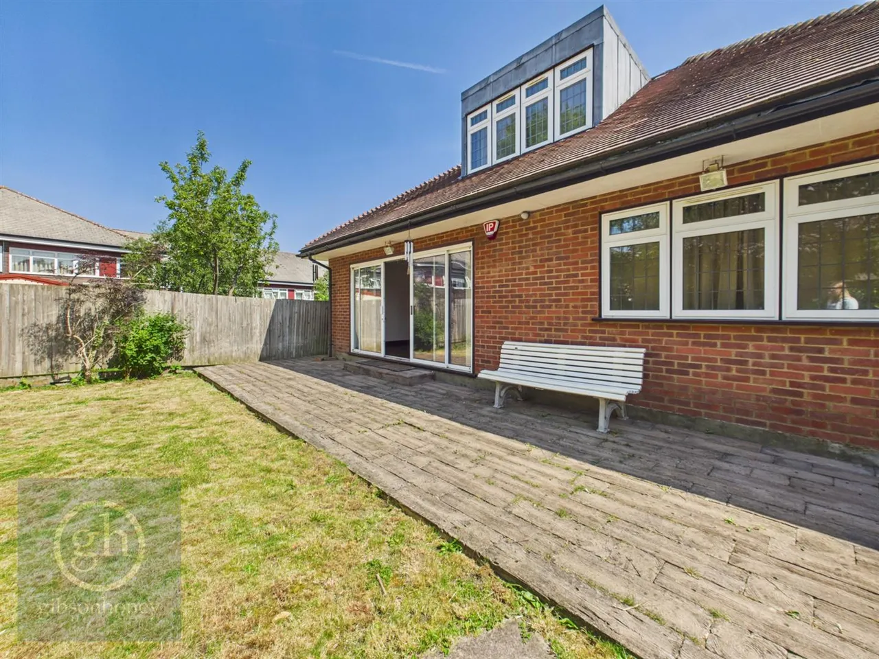 Sharps Lane, Ruislip, HA4 7JB, photo 8