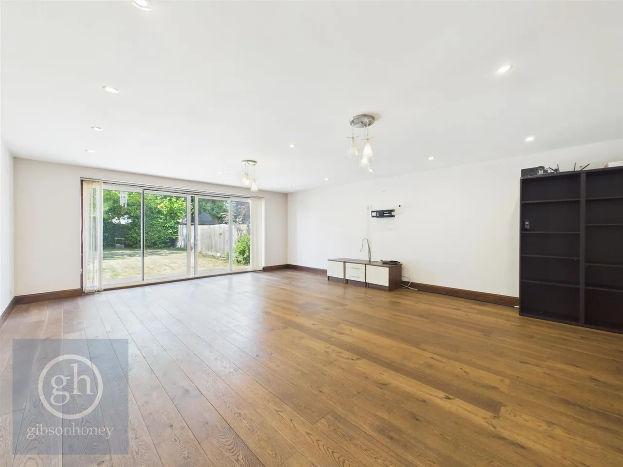 Sharps Lane, Ruislip, HA4 7JB, photo 5