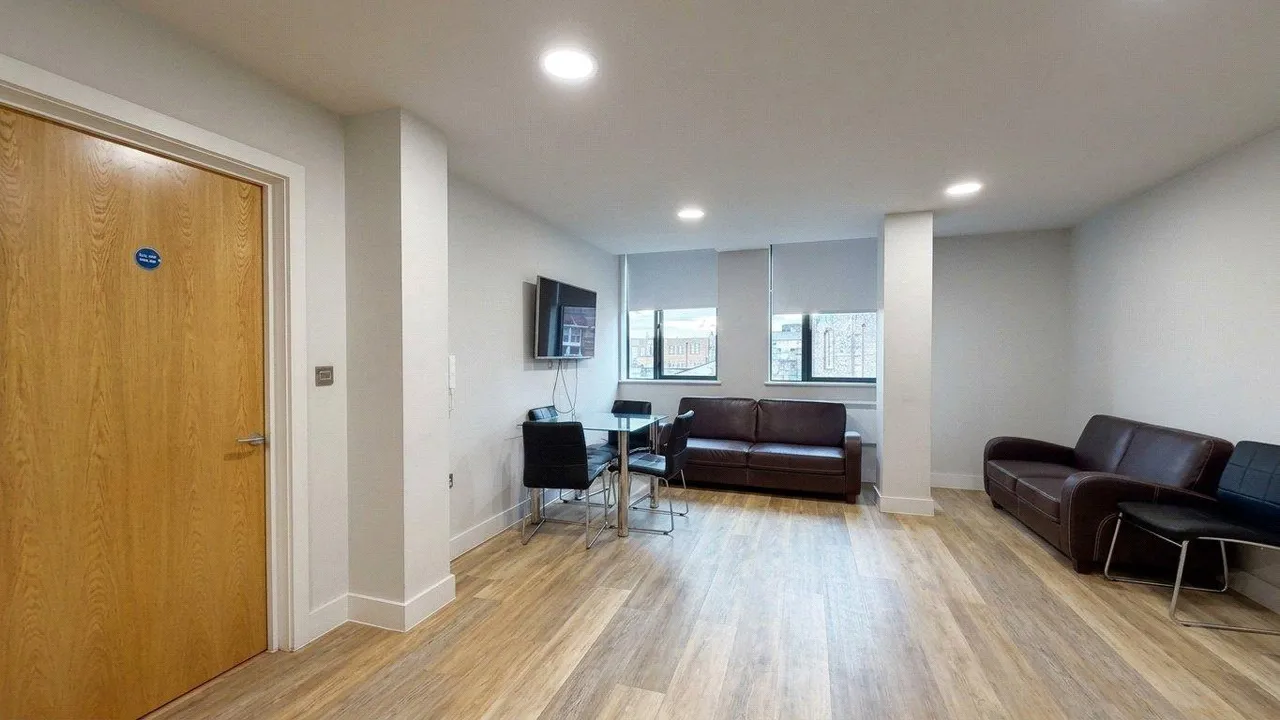 5 bed flat to rent, Wadham Street, Weston-super-Mare, BS23