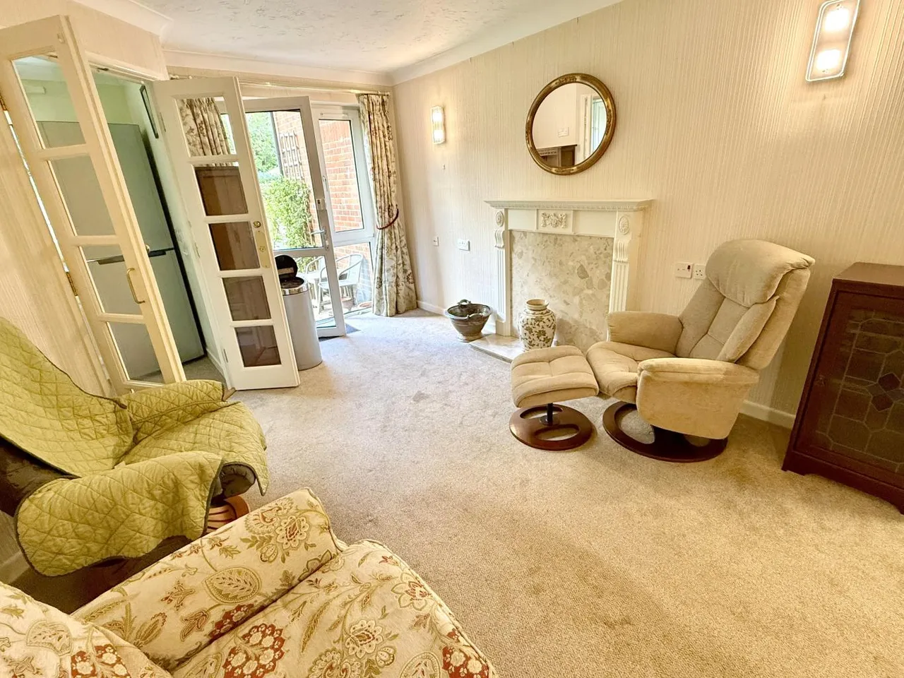 Alexandria Court, BH22, photo 5