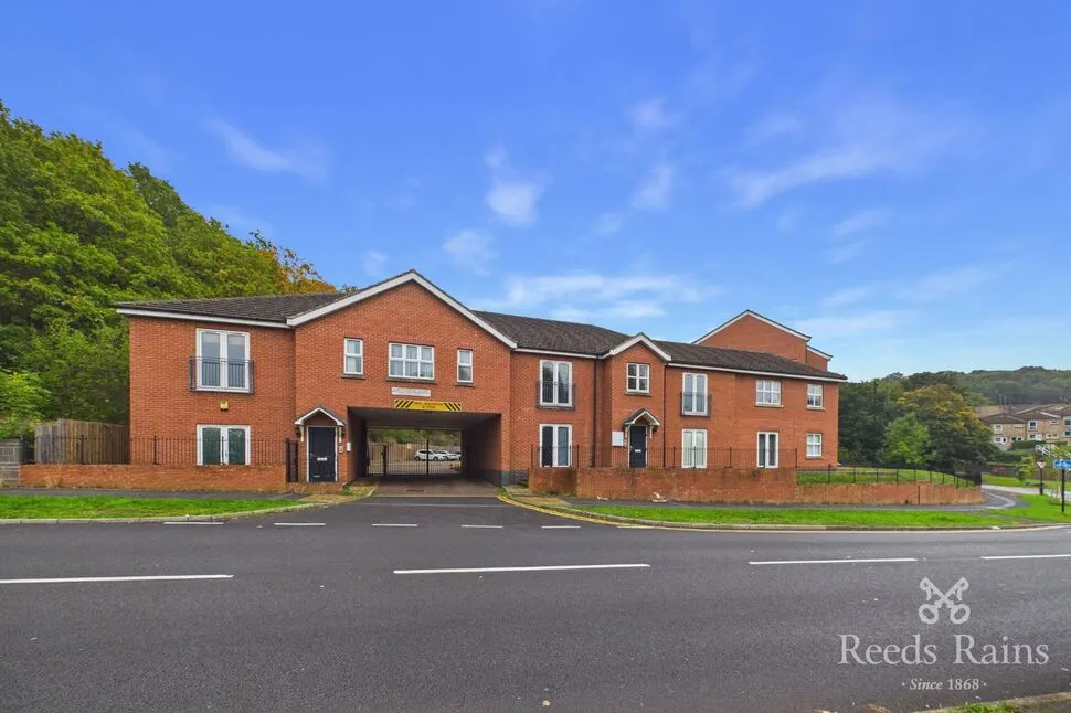 2 bed flat for sale, Wordsworth Court, Sheffield, S5